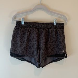 ASICS Gray/Black Leopard Running Short‎